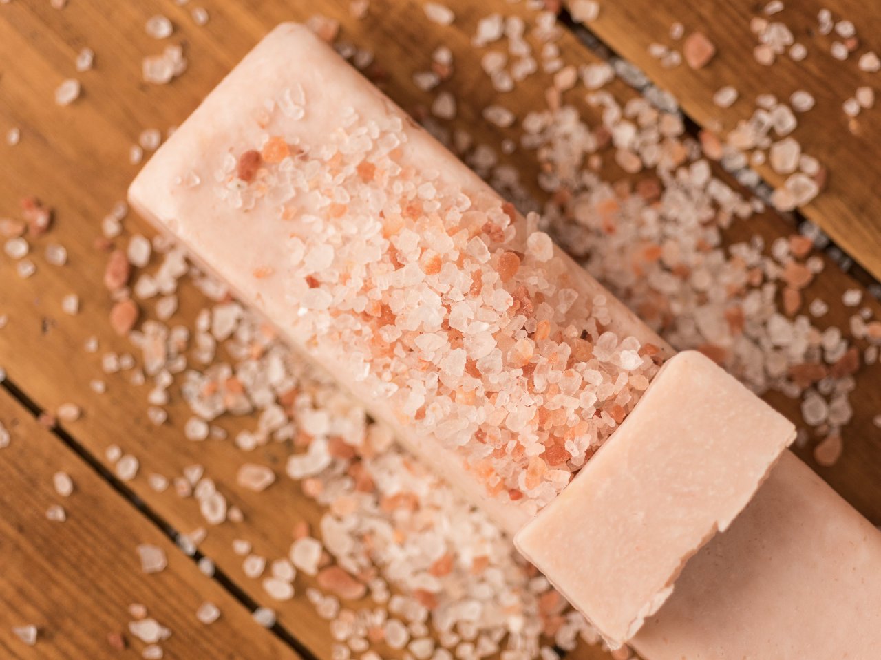 Sapone naturale artigianale Sale rosa dell’Himalaya e sandalo