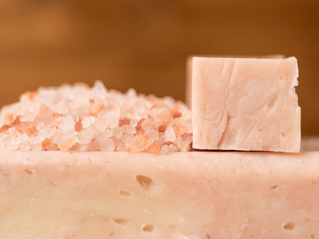 Sapone naturale artigianale Sale rosa dell’Himalaya e sandalo