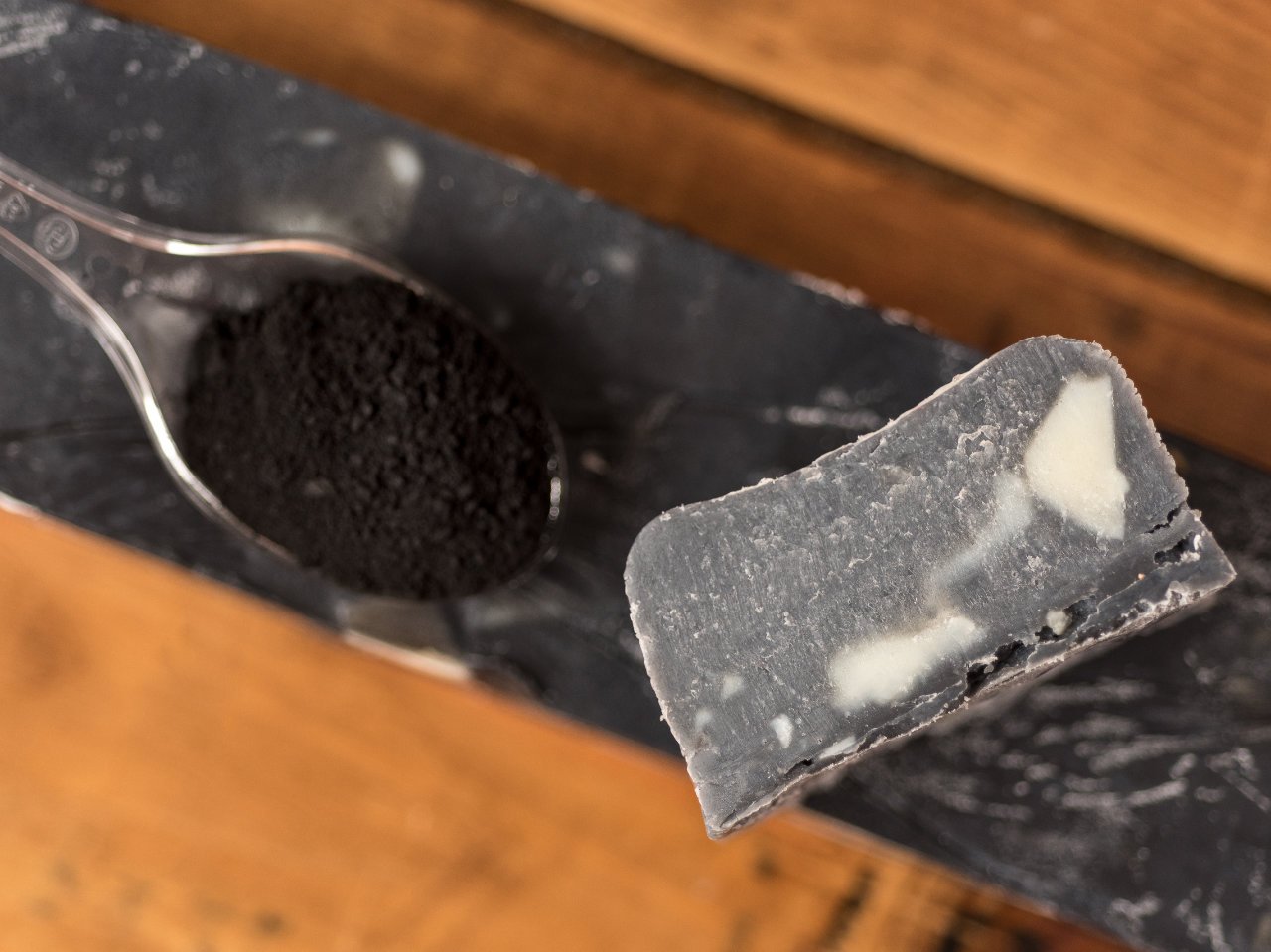Lingotto di sapone naturale artigianale Gatto Nero