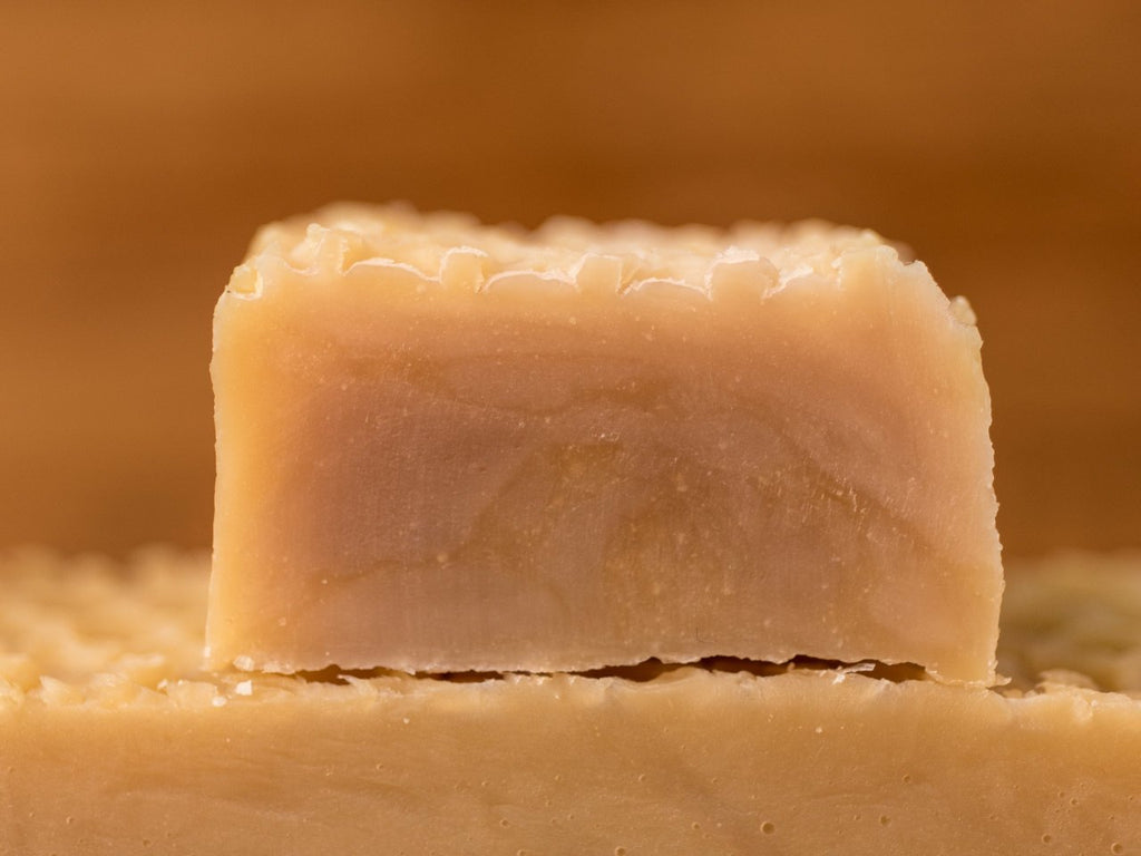 Sapone naturale artigianale al latte d’asina e miele