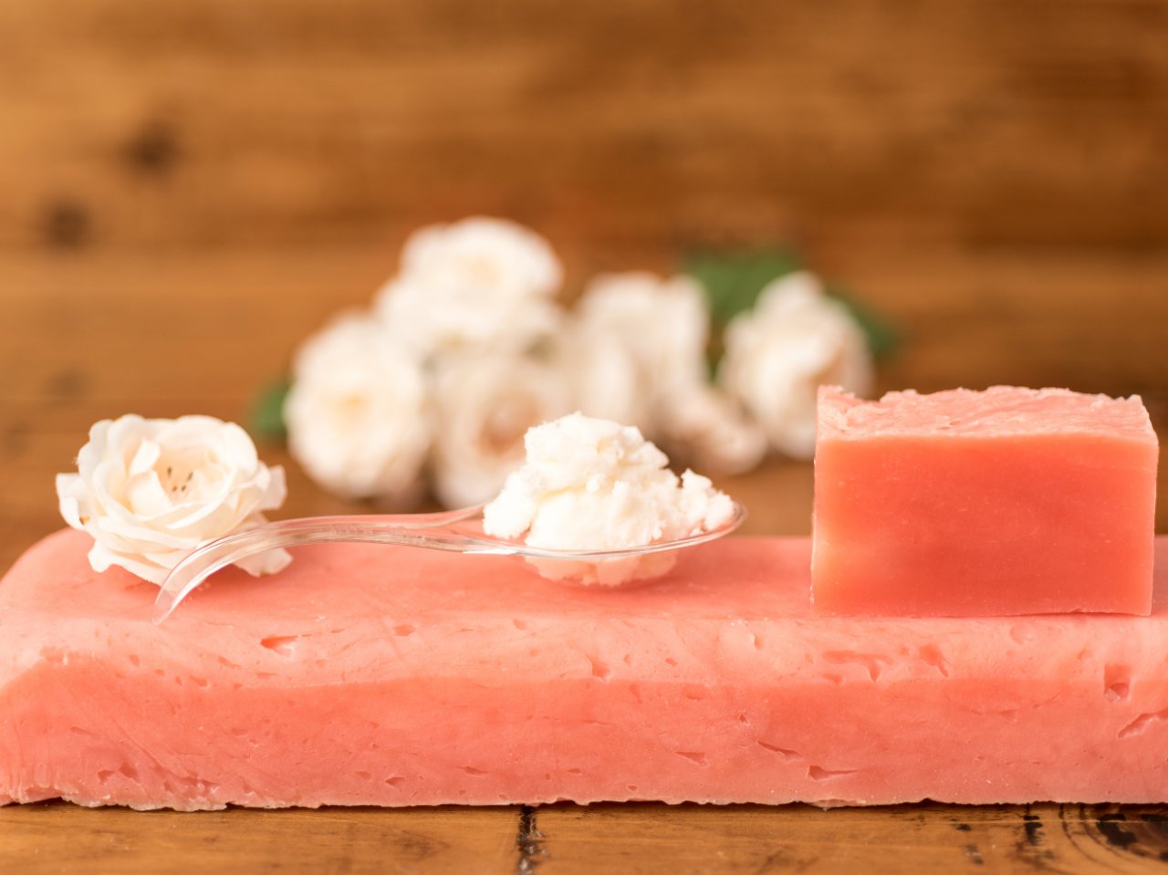 Sapone naturale artigianale alla rosa e burro di karité