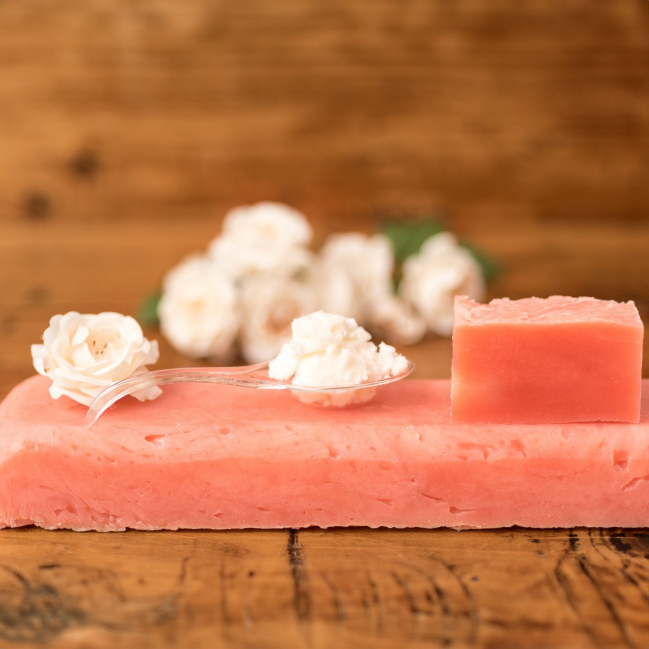Sapone naturale artigianale alla rosa e burro di karité