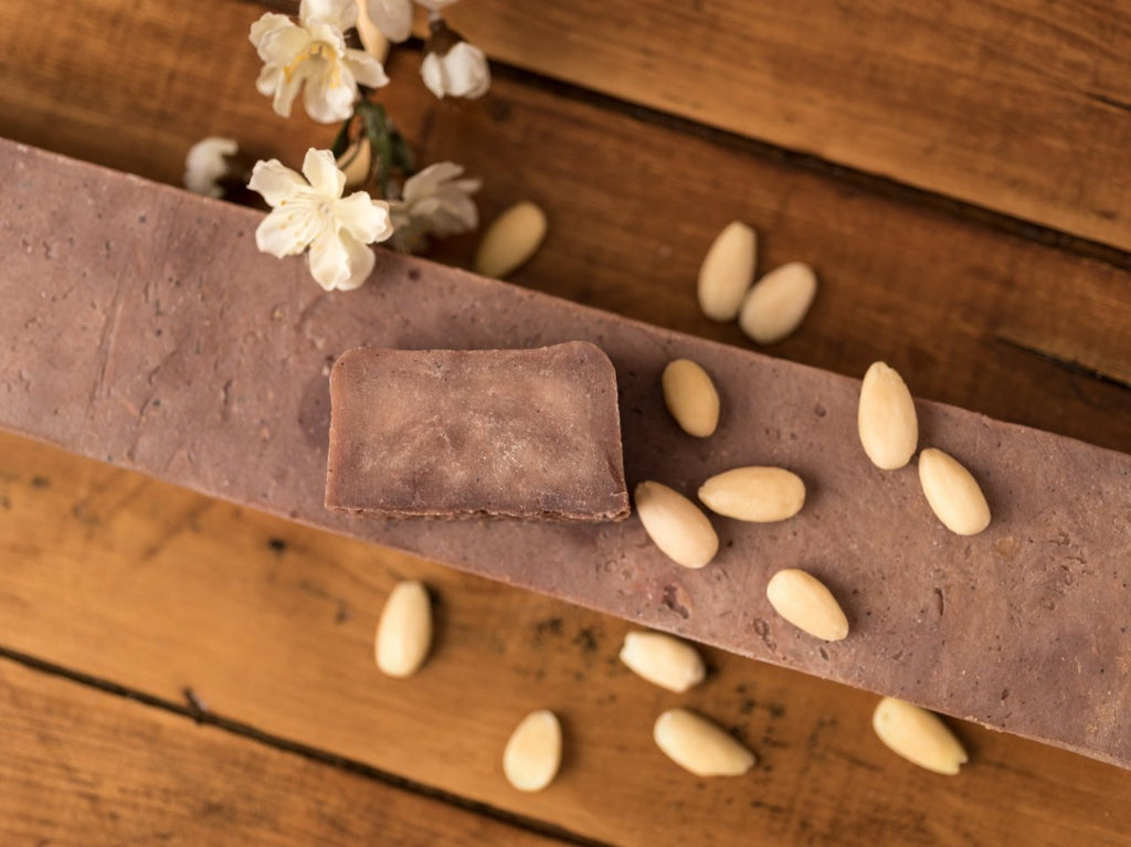 Sapone naturale artigianale alle mandorle e vaniglia